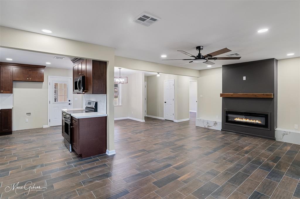 505 Meadowbrook Lane Property Photo 8
