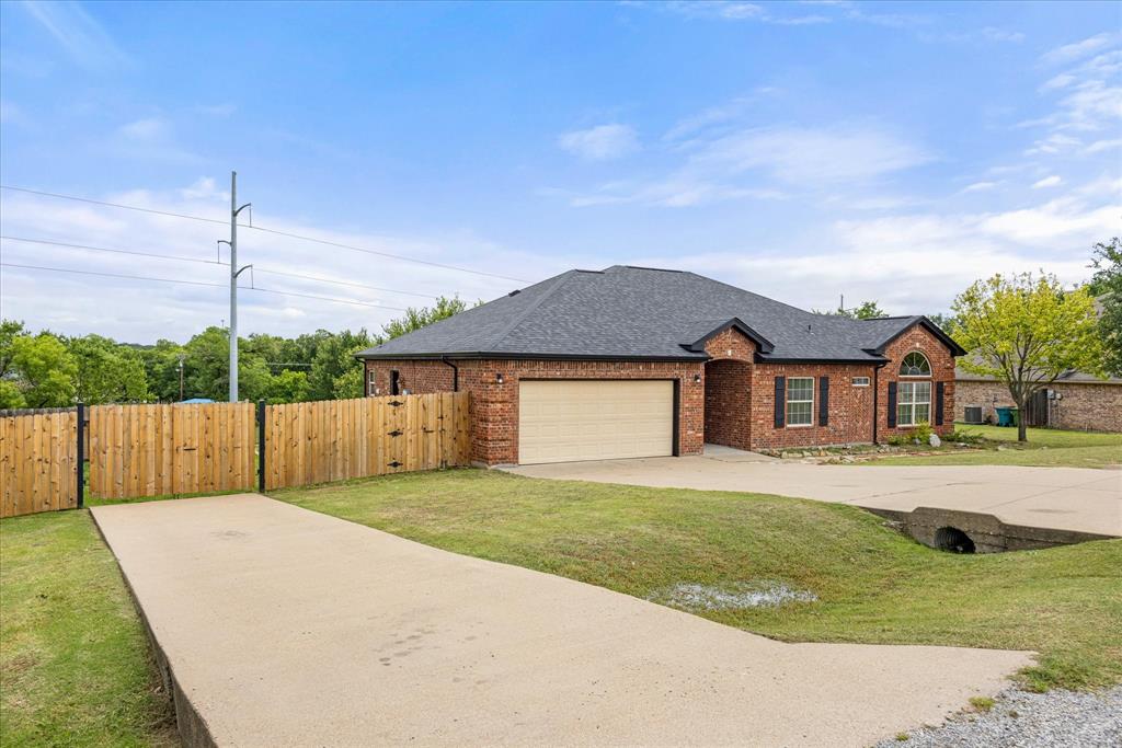2935 Meandering Way Property Photo 4