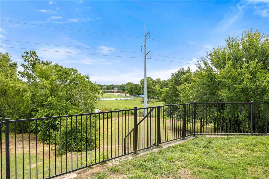 2935 Meandering Way Property Photo 26