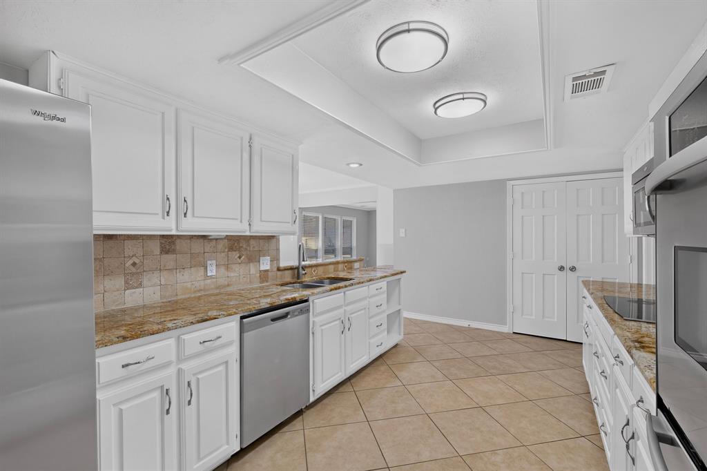1380 Green Hills Court Property Photo 16