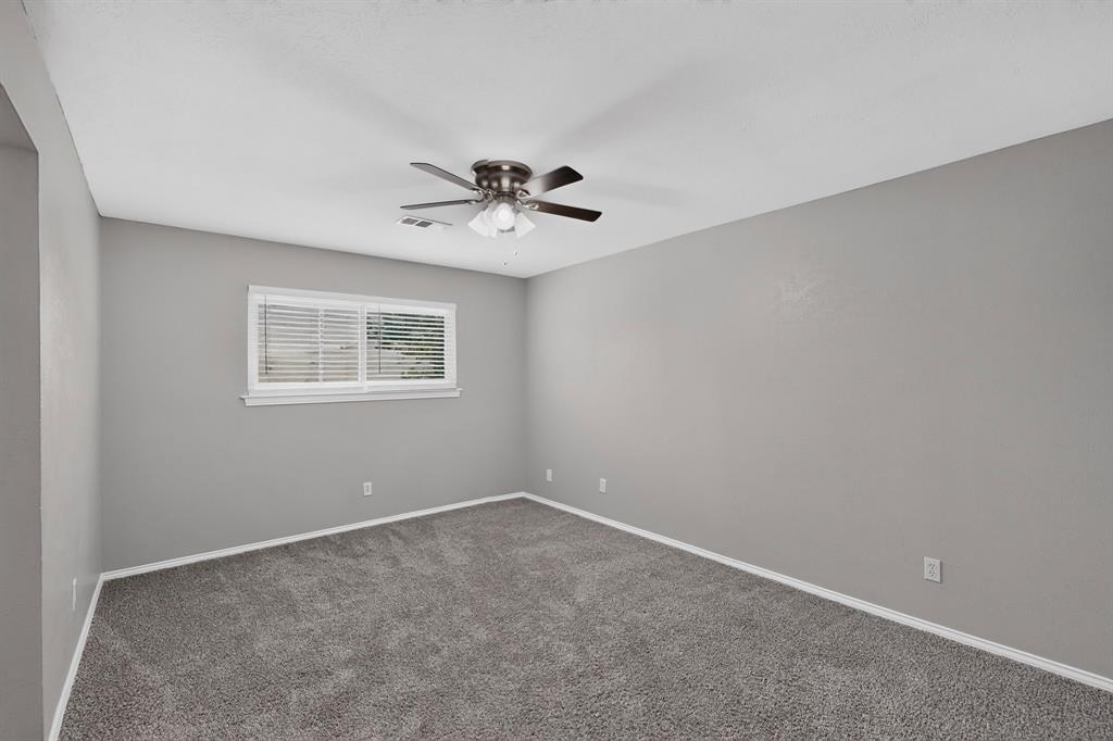 1380 Green Hills Court Property Photo 32