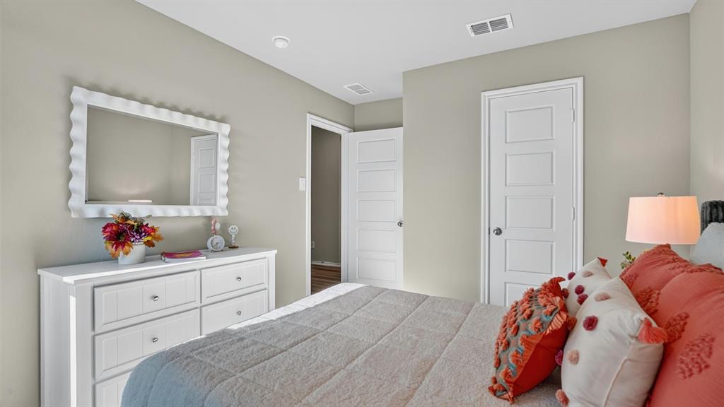 16761 Hudson Prairie Way Property Photo 29