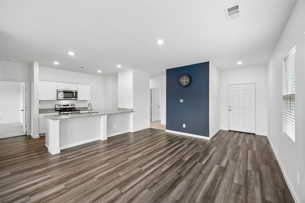 1601 Shadow Hawk Property Photo 10
