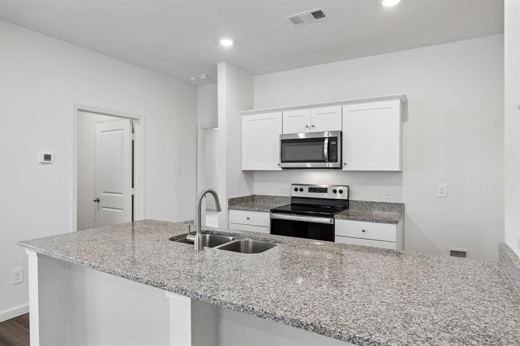 1601 Shadow Hawk Property Photo 12