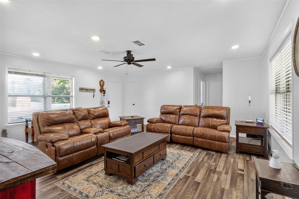 6834 Fm 1795 Property Photo 9