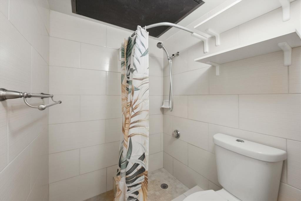 2300 Bamboo Drive N102 Property Photo 9