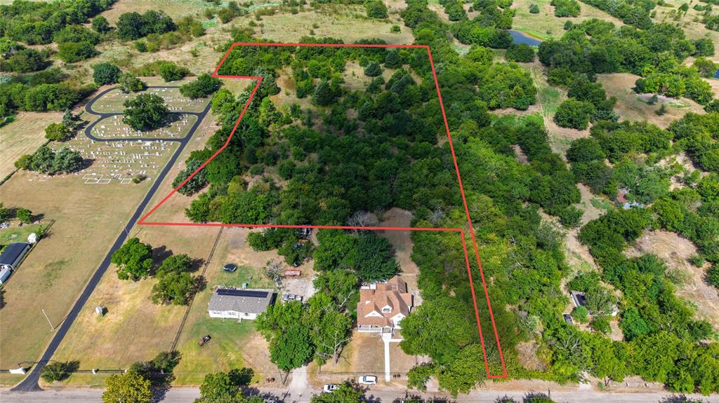 0000 Gladys Property Photo 4