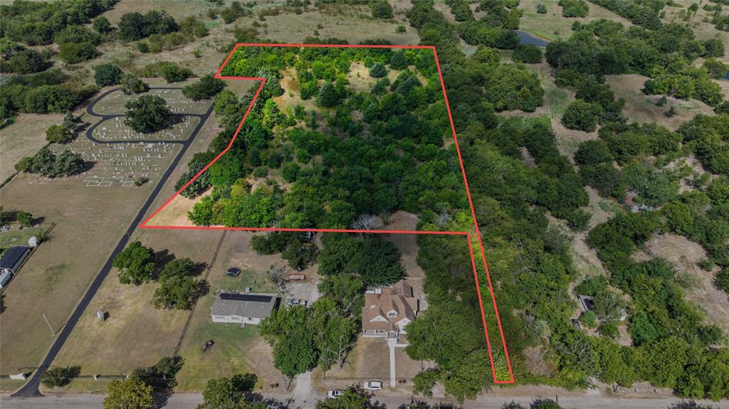 0000 Gladys Property Photo 6