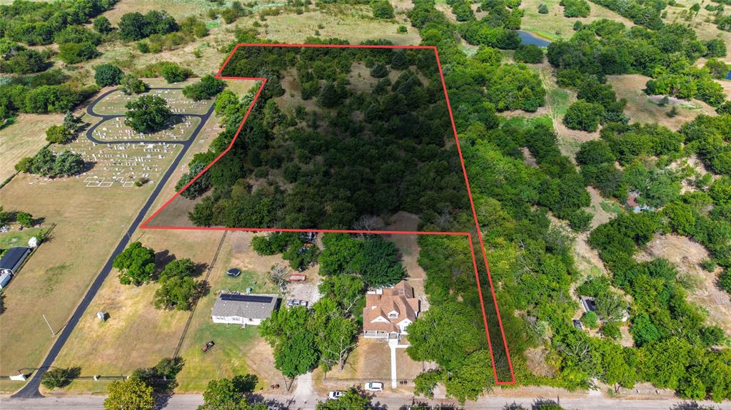 0000 Gladys Property Photo 8