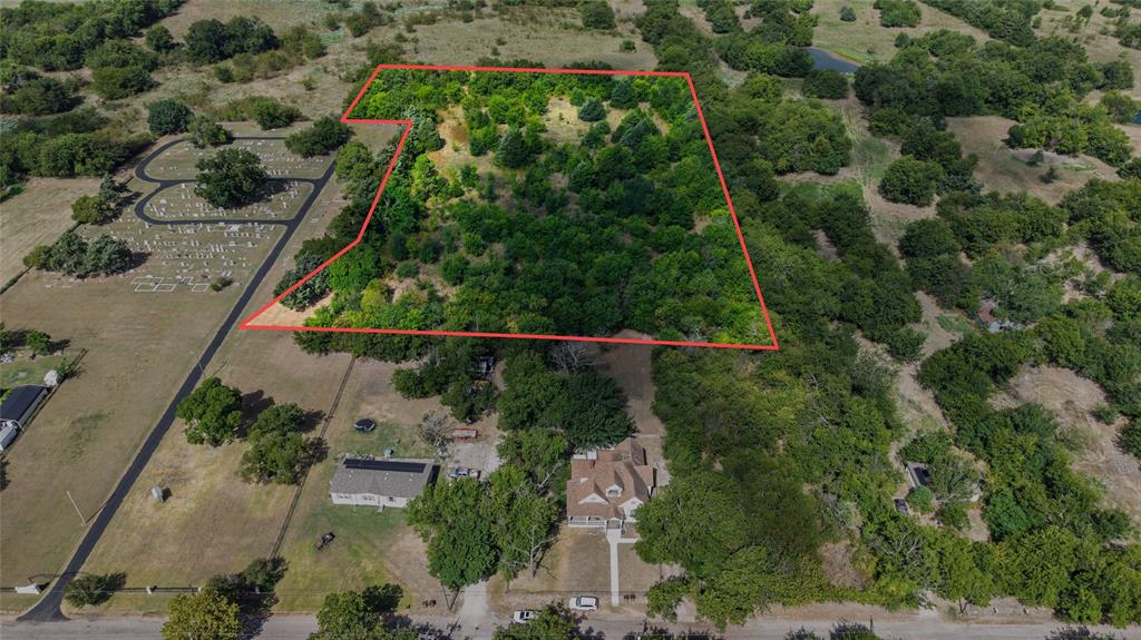 0000 Gladys Property Photo 10