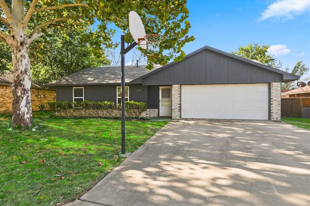 104 Stephen Drive Property Photo 2