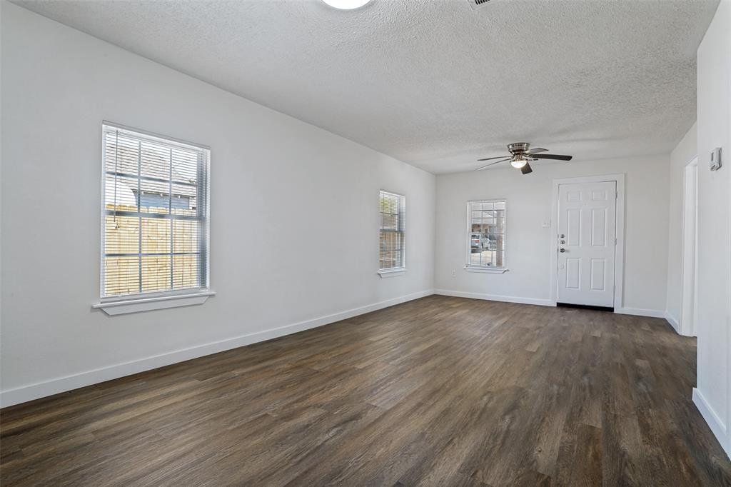 419 N Crawford Street Property Photo 6