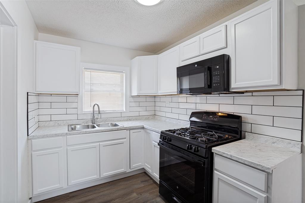 419 N Crawford Street Property Photo 11