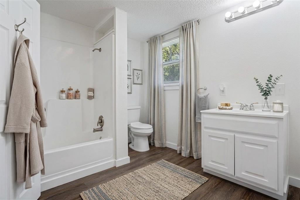 419 N Crawford Street Property Photo 14