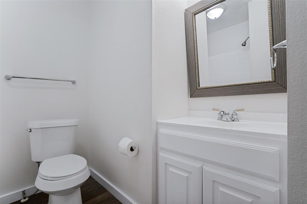 419 N Crawford Street Property Photo 22