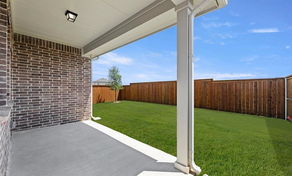 3643 Castle Drive Property Photo 2