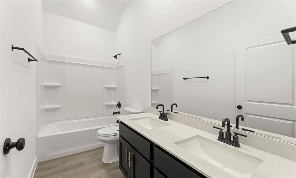 3643 Castle Drive Property Photo 8