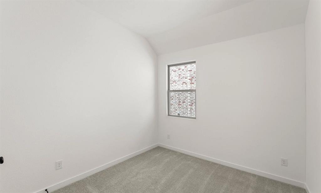 3643 Castle Drive Property Photo 9