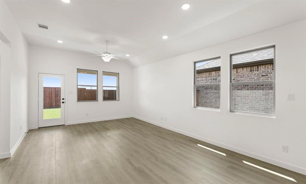 3643 Castle Drive Property Photo 15
