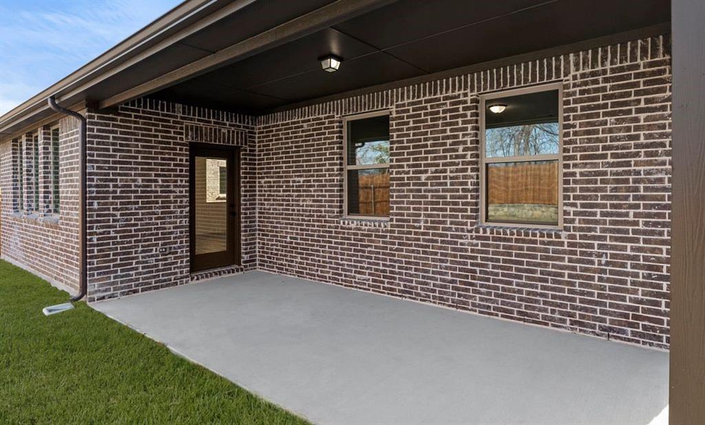 3634 Saffron Drive Property Photo 2