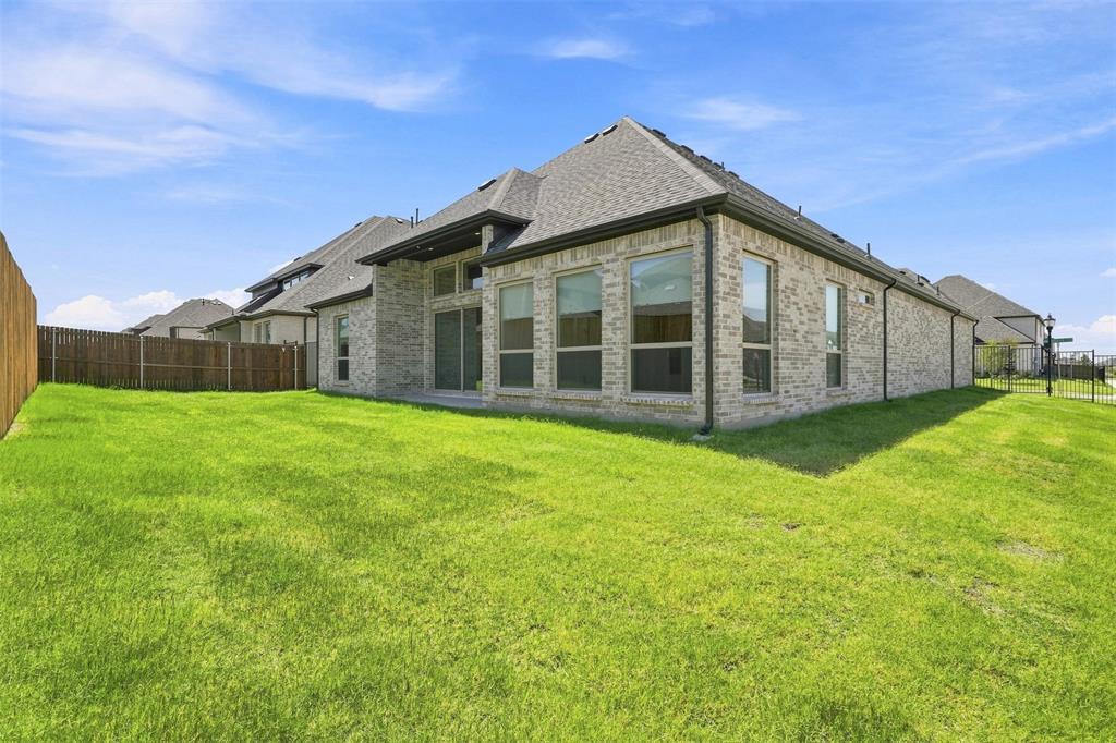 15264 Heartland Drive Property Photo 33