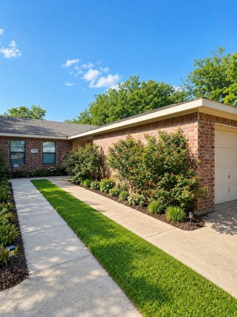 560 W ELM C Property Photo 1