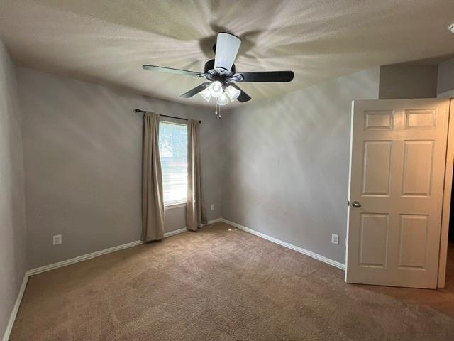 560 W Elm C Property Photo 6