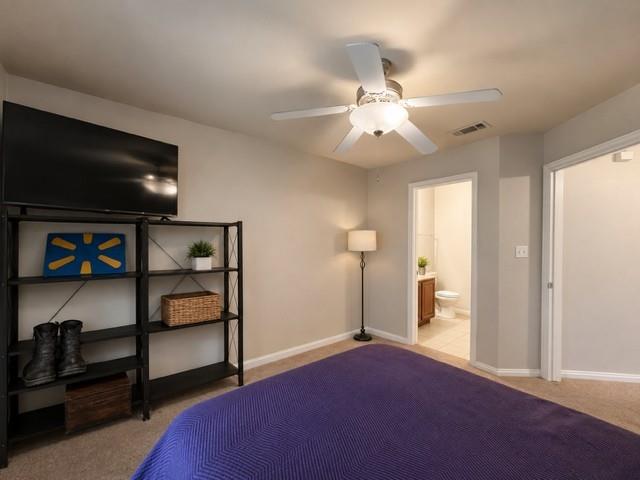 560 W Elm C Property Photo 8