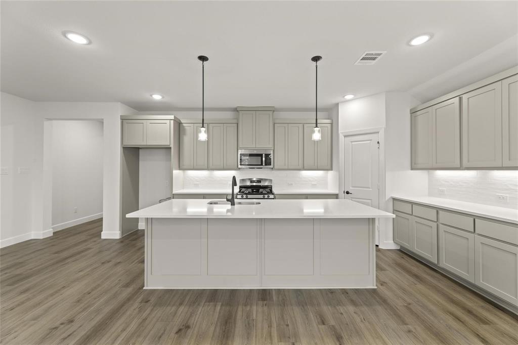 2828 Spring Side Property Photo 1