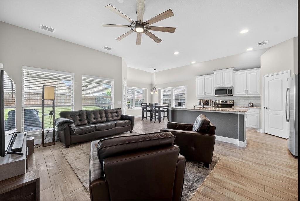2105 Timineri Drive Property Photo 4