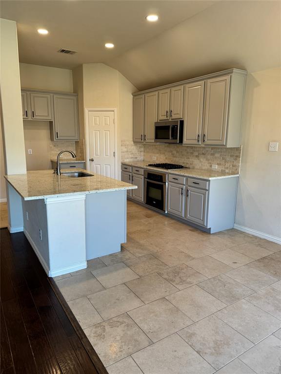 909 White Porch Avenue Property Photo 9