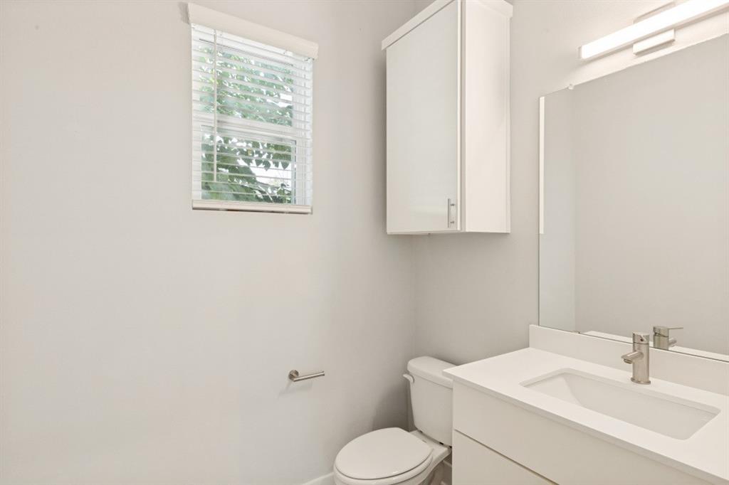 1042 Rosemont Street 1 Property Photo 21