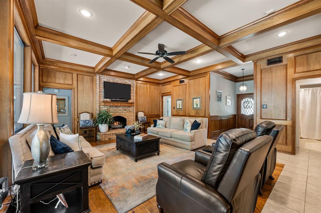 5709 Glacier Lake Drive Property Photo 2