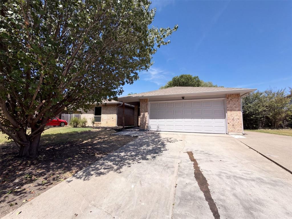 220 Grand Meadow Drive Property Photo 1