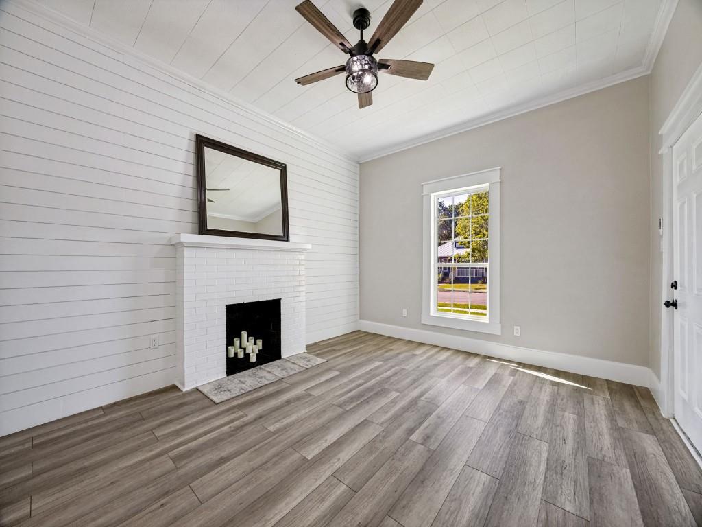 917 W Sears Street Property Photo 8