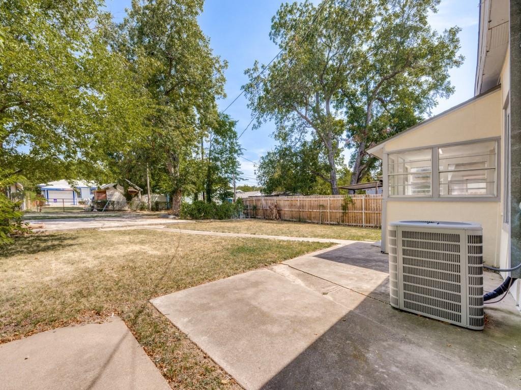 917 W Sears Street Property Photo 23
