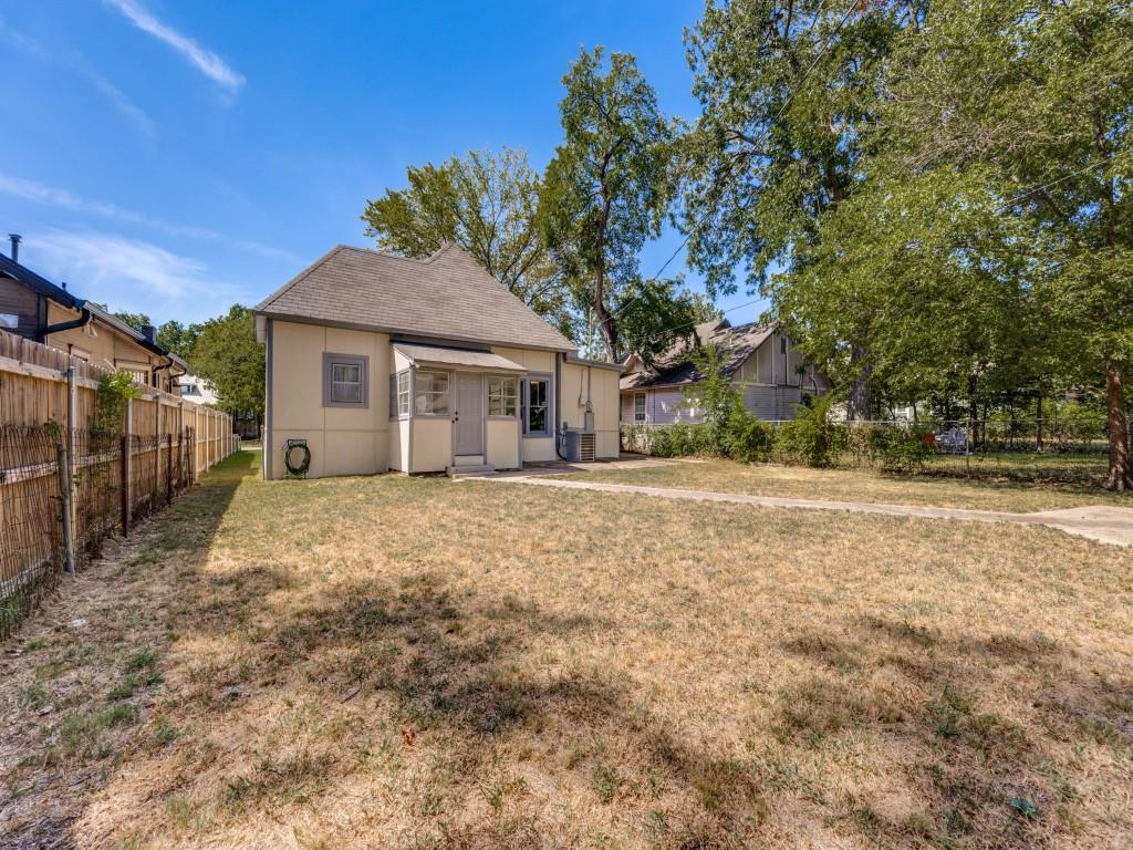 917 W Sears Street Property Photo 24