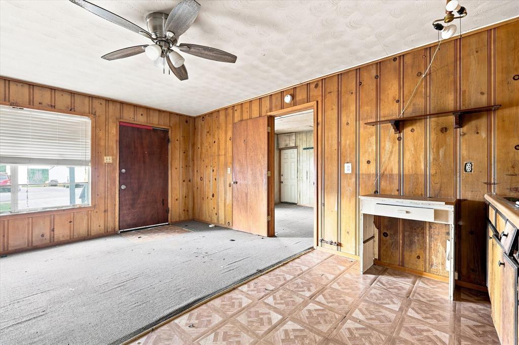 220 S 2nd Street Property Photo 12