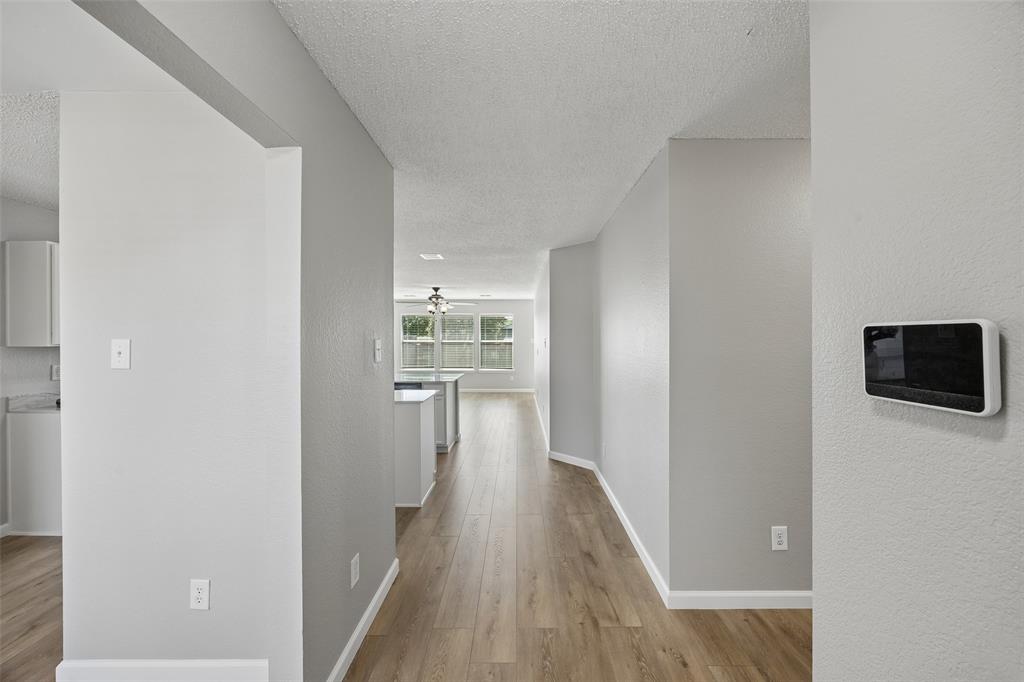 902 Post Oak Trail Property Photo 2