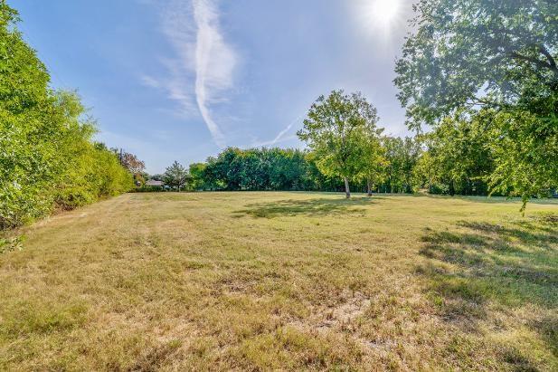 14747 Pecan Lane Property Photo 6