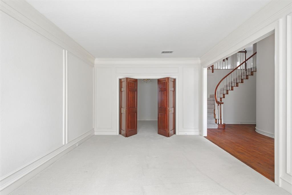 657 Oakdale Drive Property Photo 8