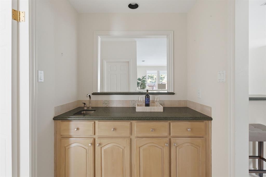 657 Oakdale Drive Property Photo 10