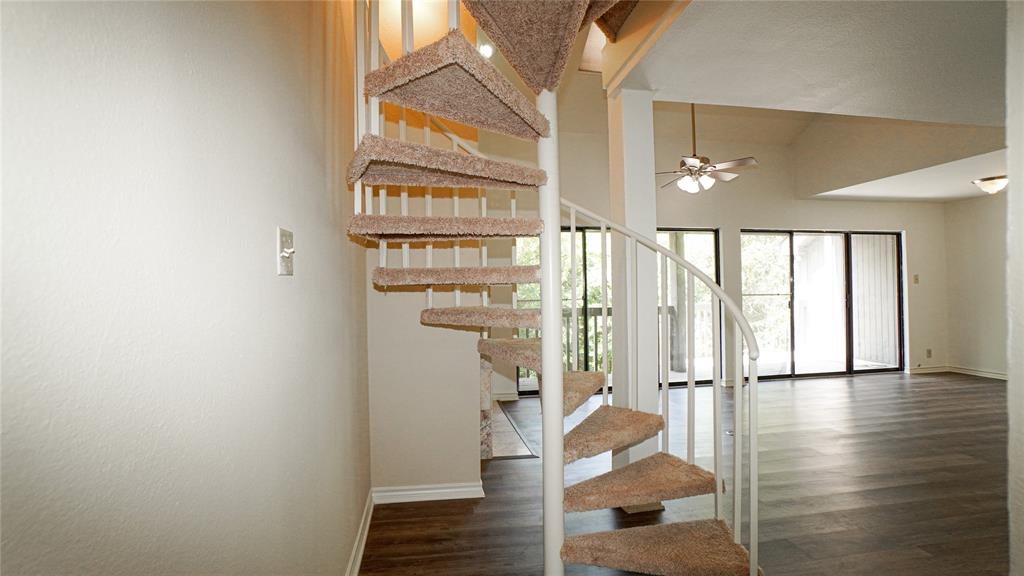 1220 Signal Ridge Place Property Photo 3
