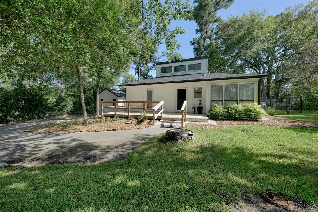 239 Fairlawn Drive Property Photo 1