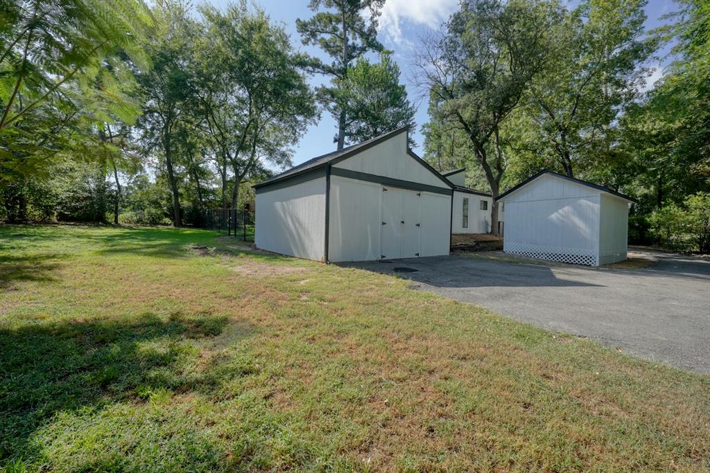 239 Fairlawn Drive Property Photo 32