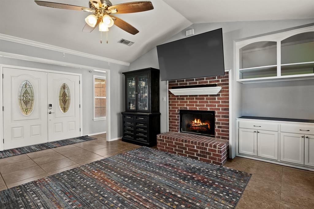 2707 Silver Spring Trail Property Photo 7