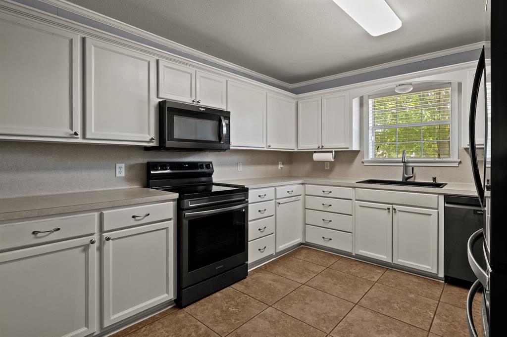 2707 Silver Spring Trail Property Photo 10