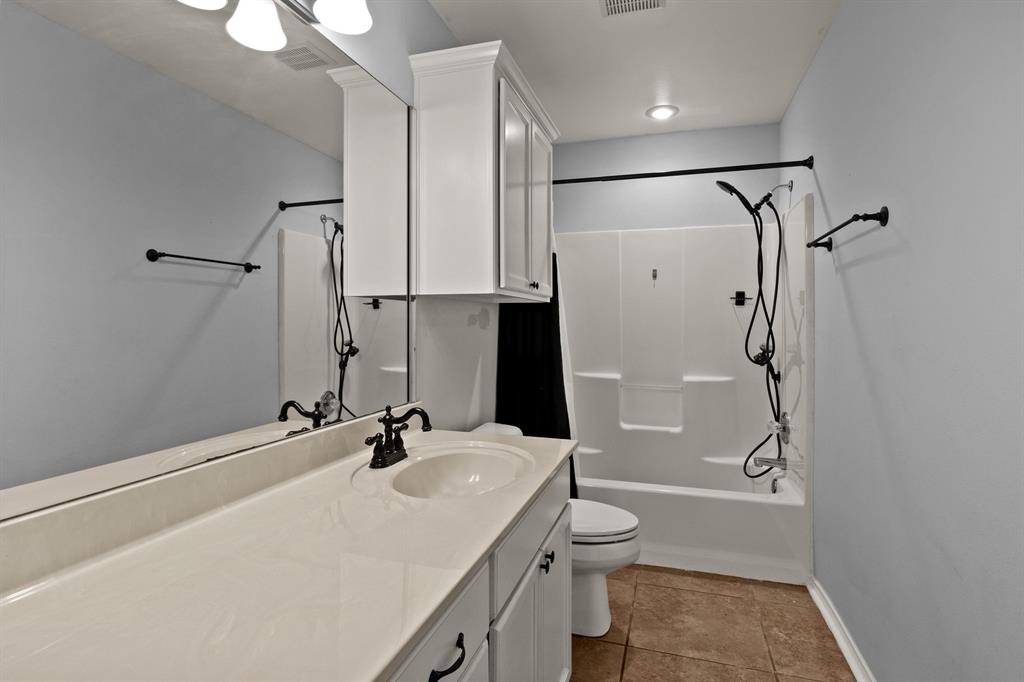 2707 Silver Spring Trail Property Photo 21