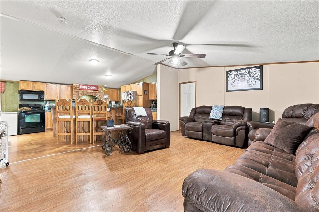 366 Vz County Road 3919 Property Photo 6