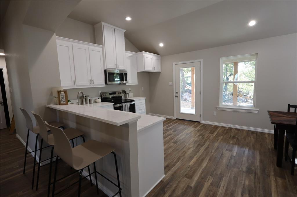 175 Lori Drive Property Photo 3